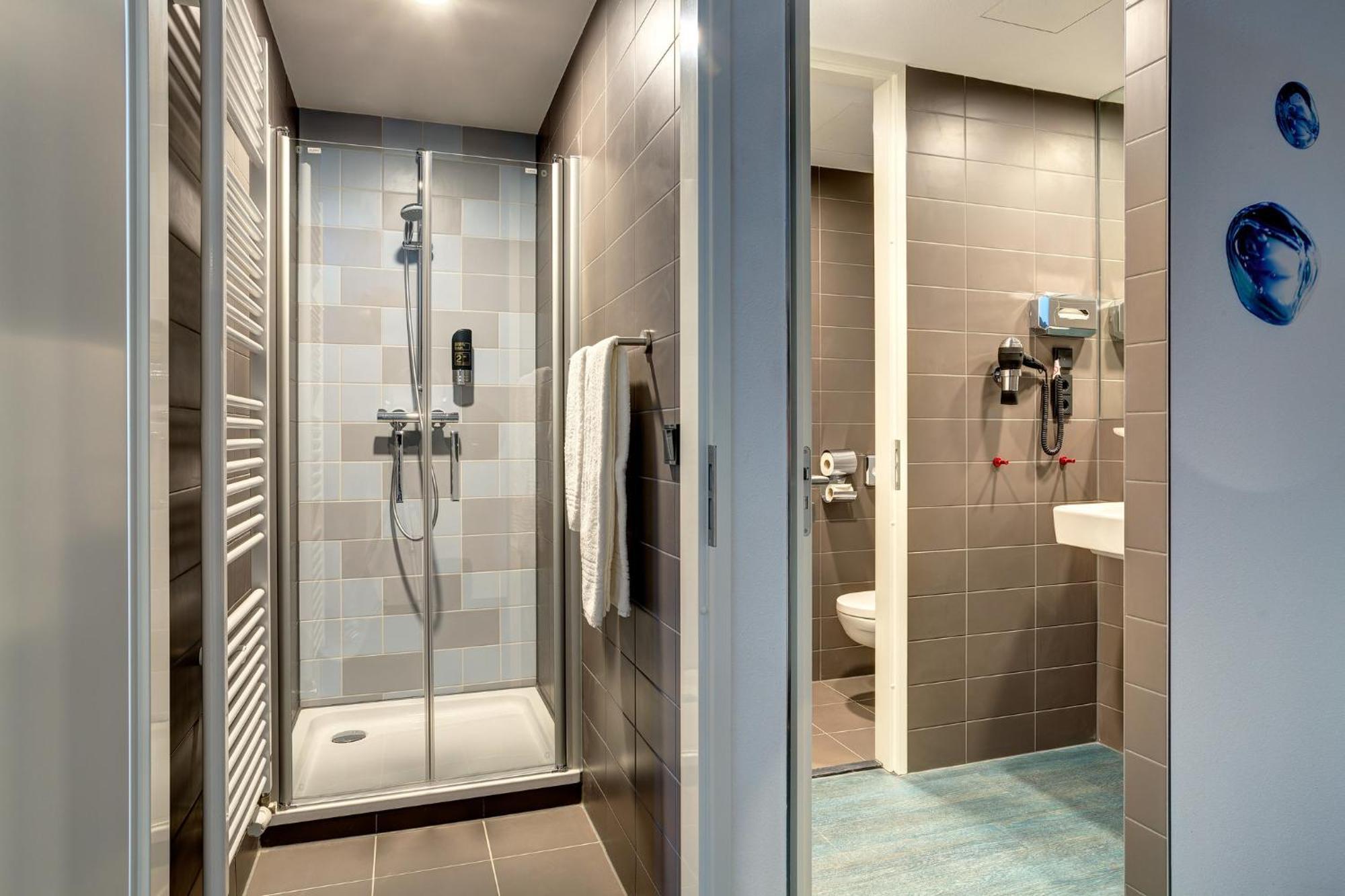 Meininger Hotel Amsterdam Amstel Ngoại thất bức ảnh